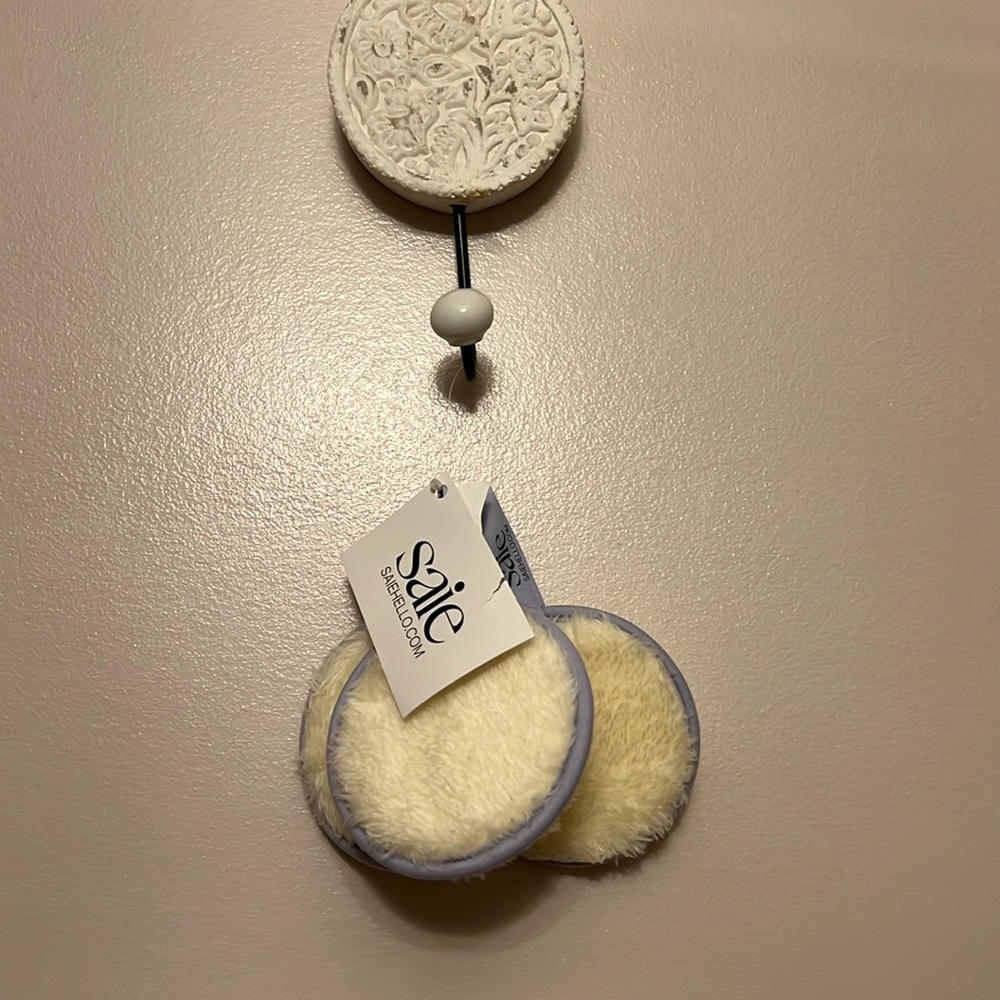 FREE - Saie Reusable Beauty Rounds